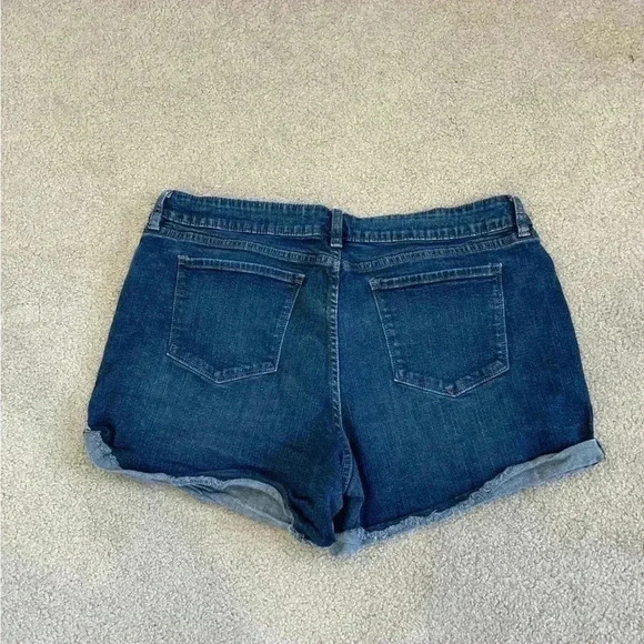Ana a new approach blue jean shorts in size 33 / 16 - Picture 2 of 3